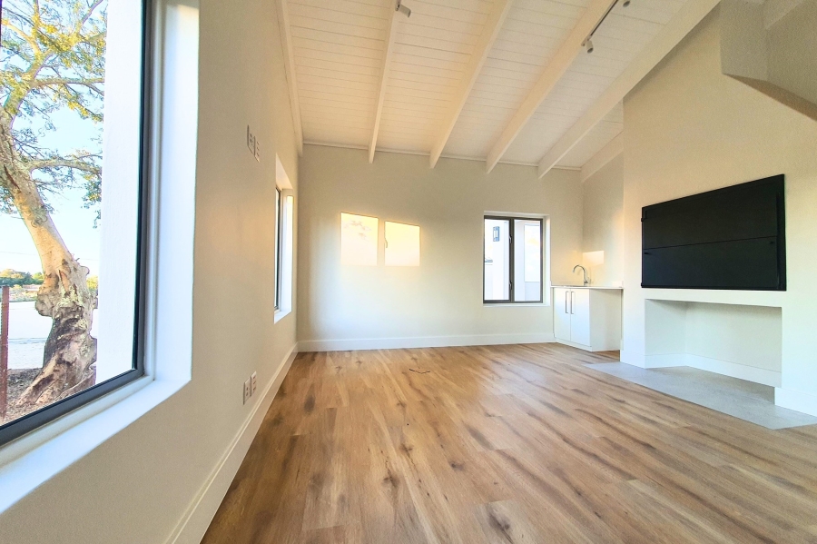 4 Bedroom Property for Sale in Vierlanden Western Cape